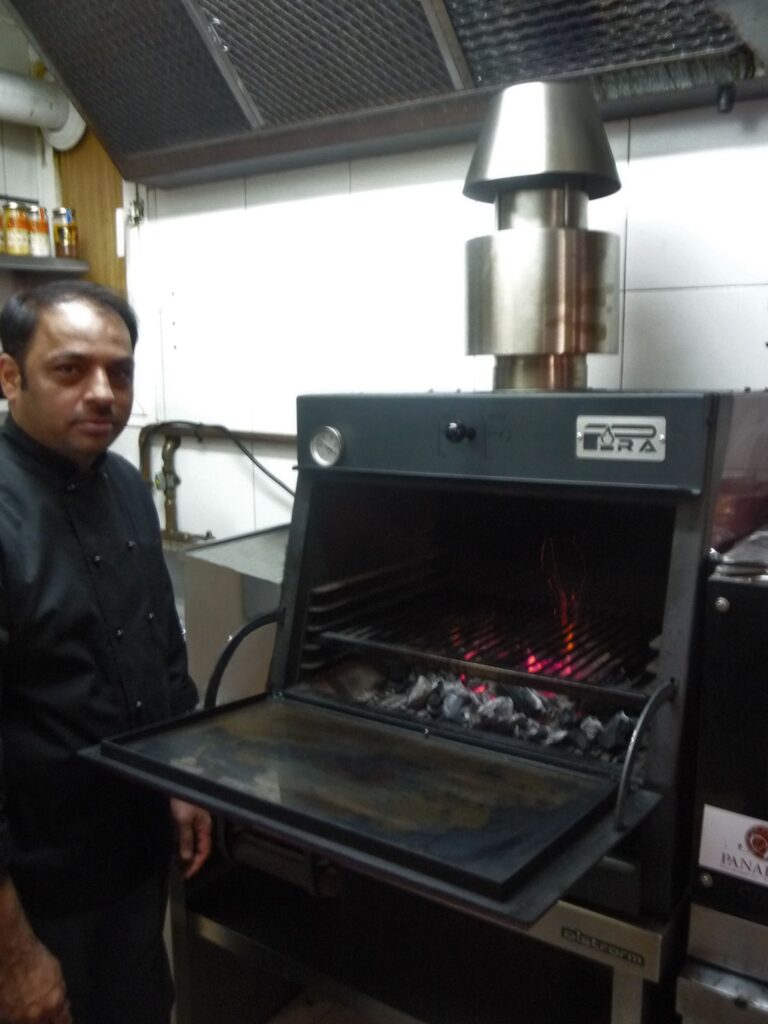 Horno brasa Pira 45 black - Tip Top burguer